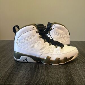 Size 13 - Air Jordan 9 Retro Statue
